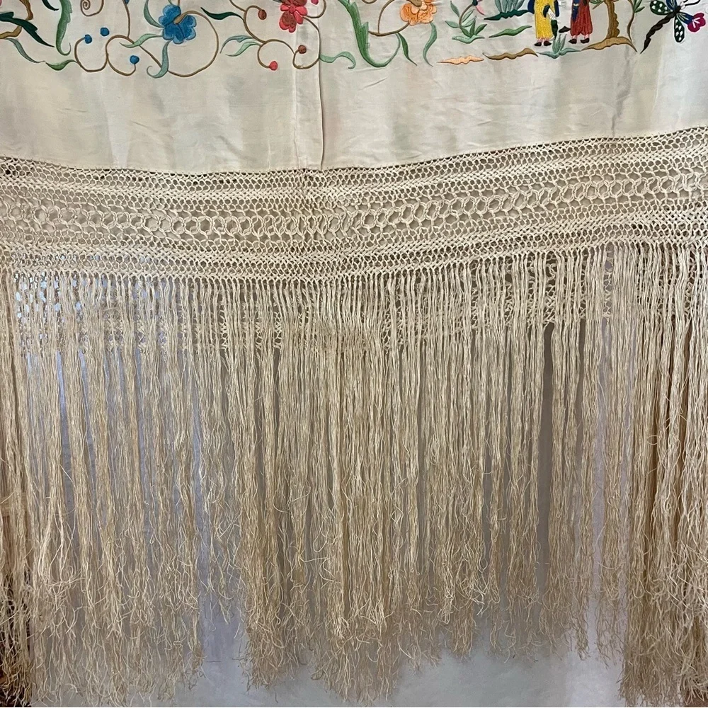 Vintage Japanese Silk Embroidered Manton Manila Piano Shawl